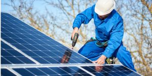 Installation Maintenance Panneaux Solaires Photovoltaïques à Entrevaux